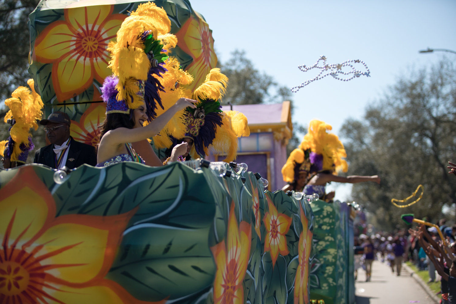 Krewe of NOMTOC 2017 rolls in Algiers: See Mardi Gras parade photos